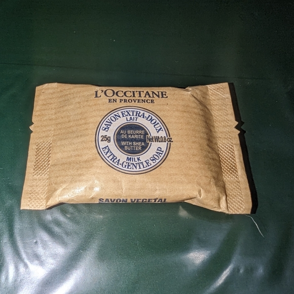 L'Occitane Milk Extra Gentle Soap Bar - Picture 1 of 2